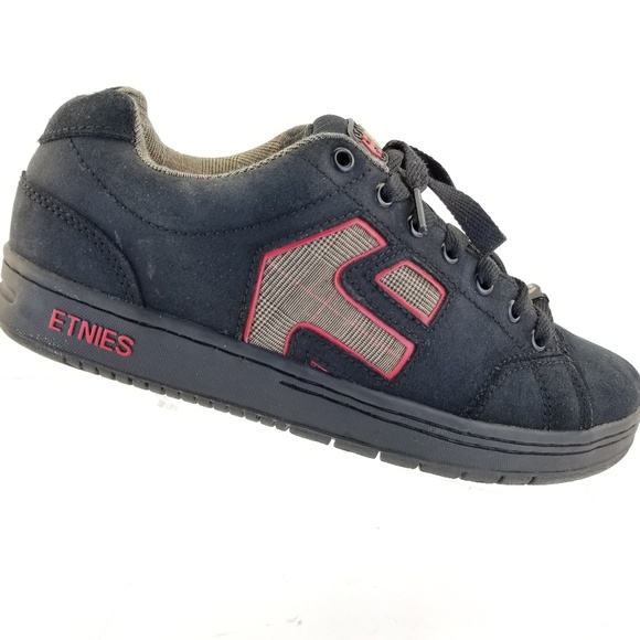 etnies cinch